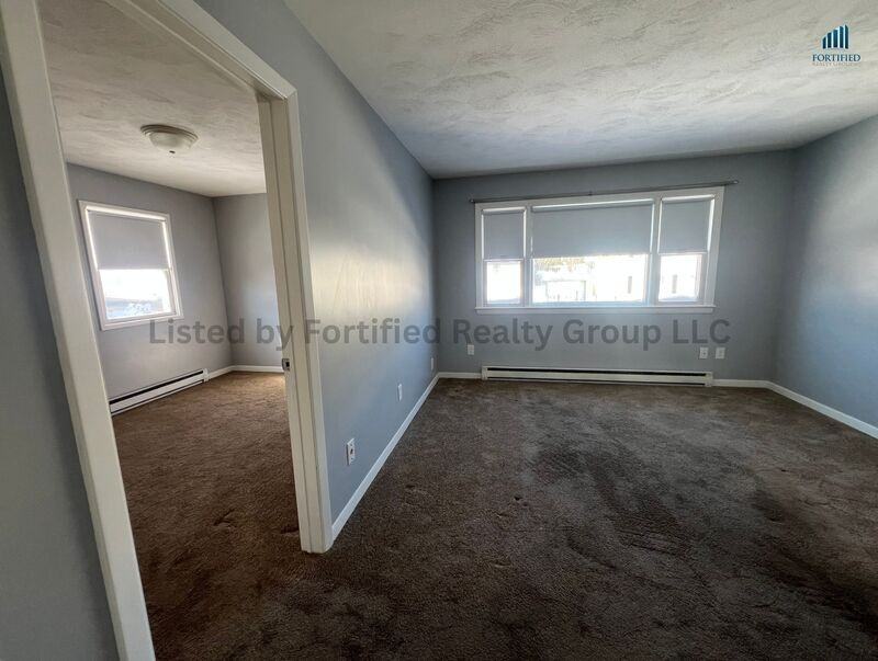 2352 S Main St #4 - Photo 7 of 14