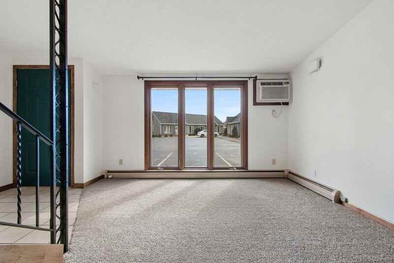 2360 Canter Ln - Photo 2 of 8