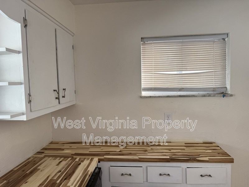 309 E Prince St - Photo 6 of 31