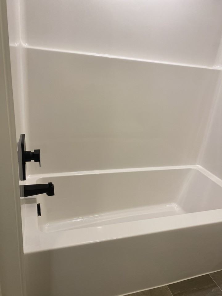 741 Manor - Photo 4 of 8