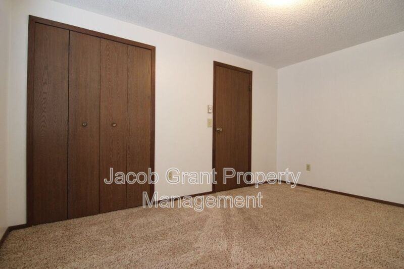 2282 Stace St #2 - Photo 6 of 7