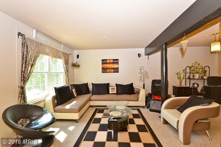 9328 Ridings Way - Photo 3 of 8