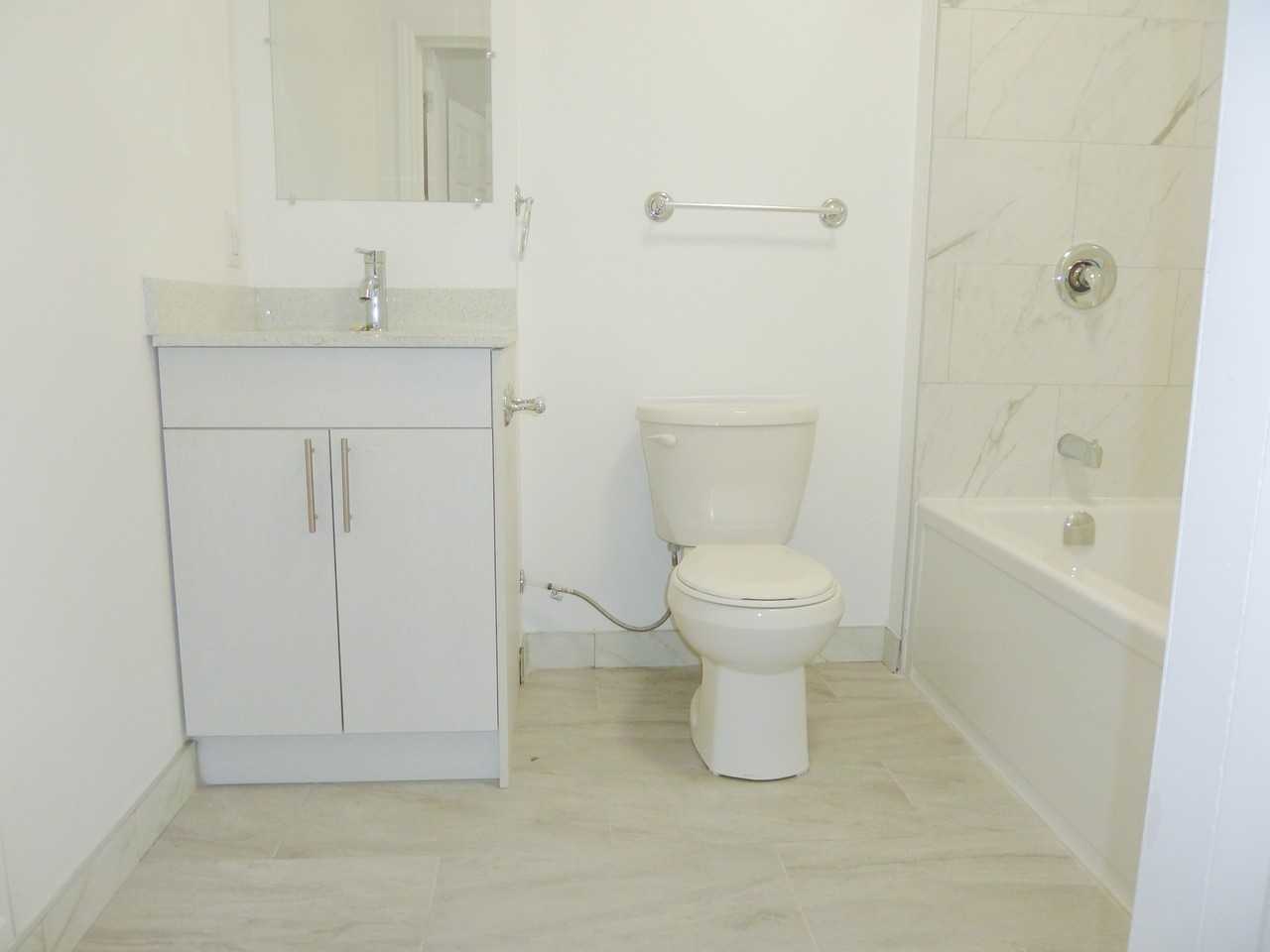 630 Cummings Ave - Photo 3 of 50