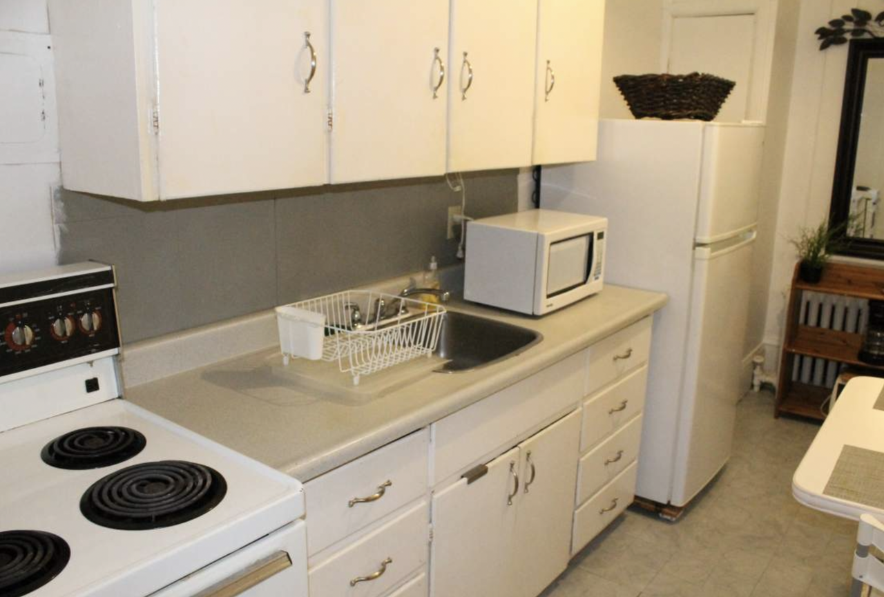 362 Friel St - Photo 3 of 50