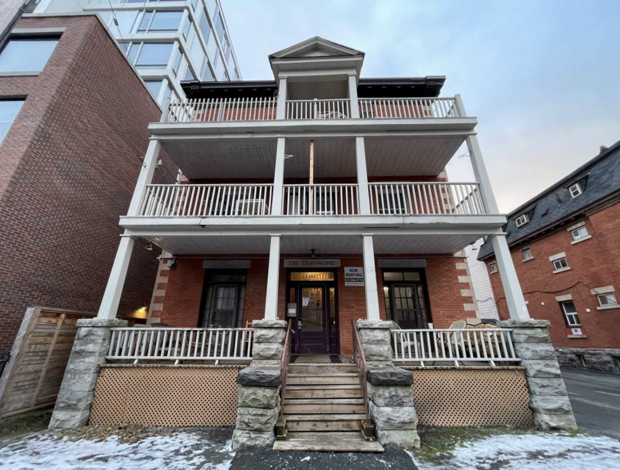 362 Friel St - Photo 4 of 50