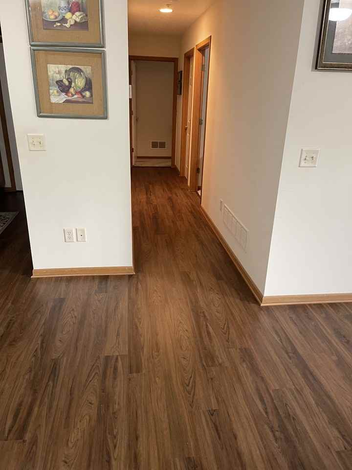 Amherst Ridge Apartments - Photo 3 of 12