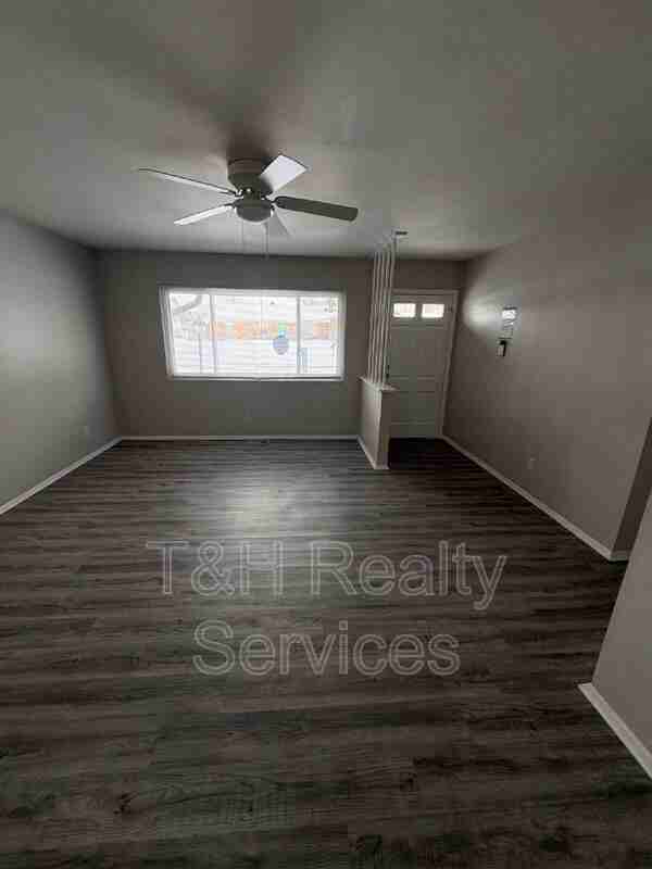 2522 Constellation Dr - Photo 3 of 18
