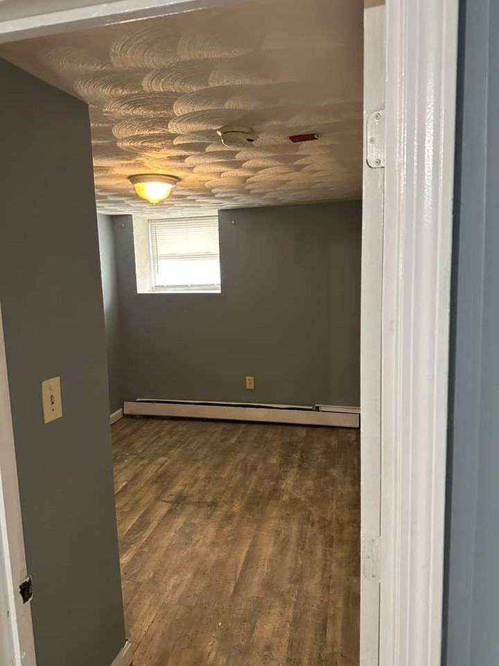 136 Harrison Street - Photo 5 of 7