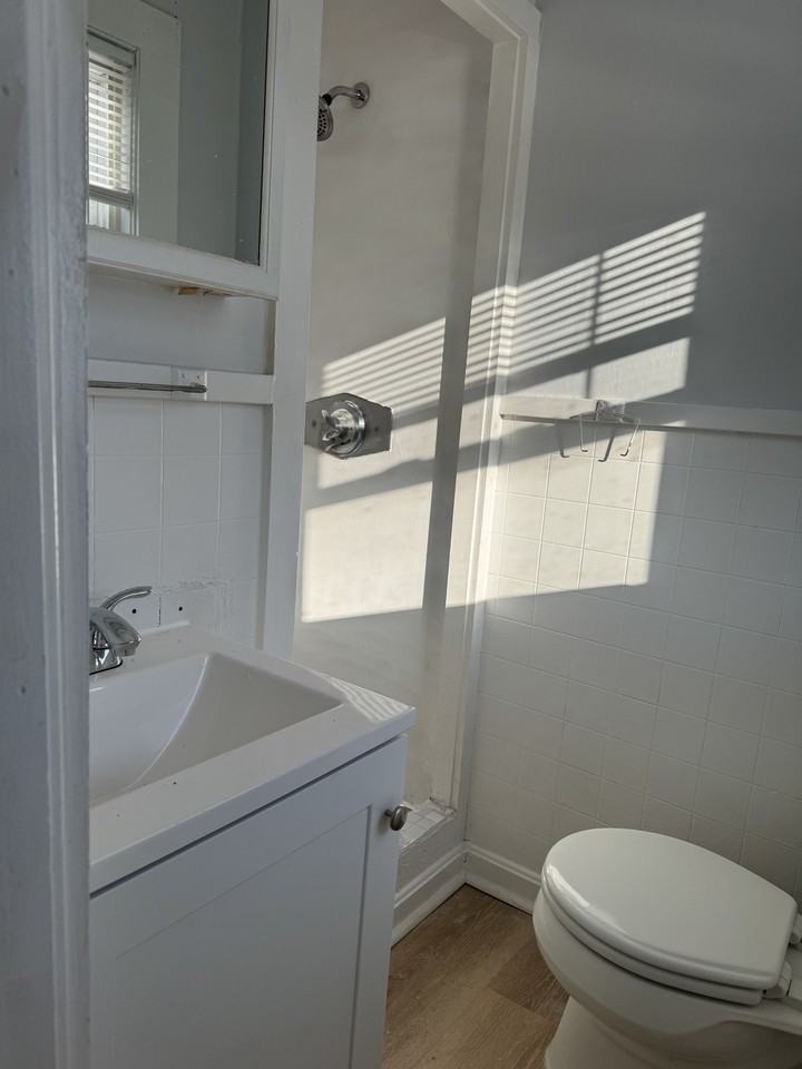 1025 South Sandwich Road - Photo 2 of 4