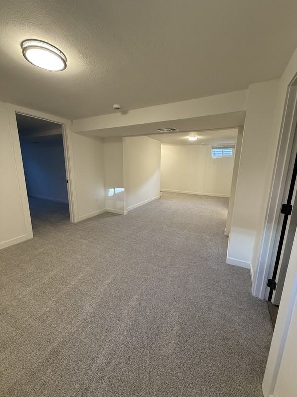 1406 E 16th St - Photo 7 of 11