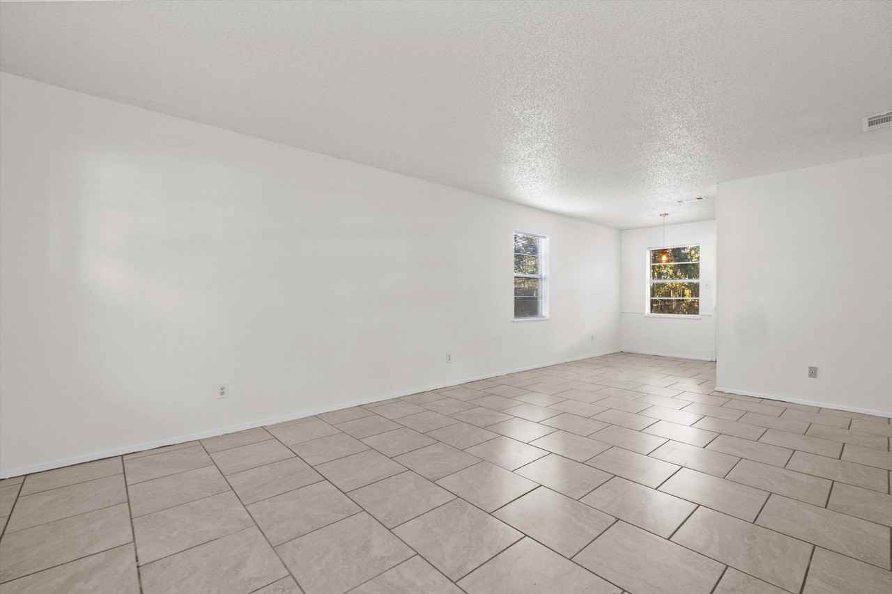 7108 Richfield Drive - Photo 6 of 22