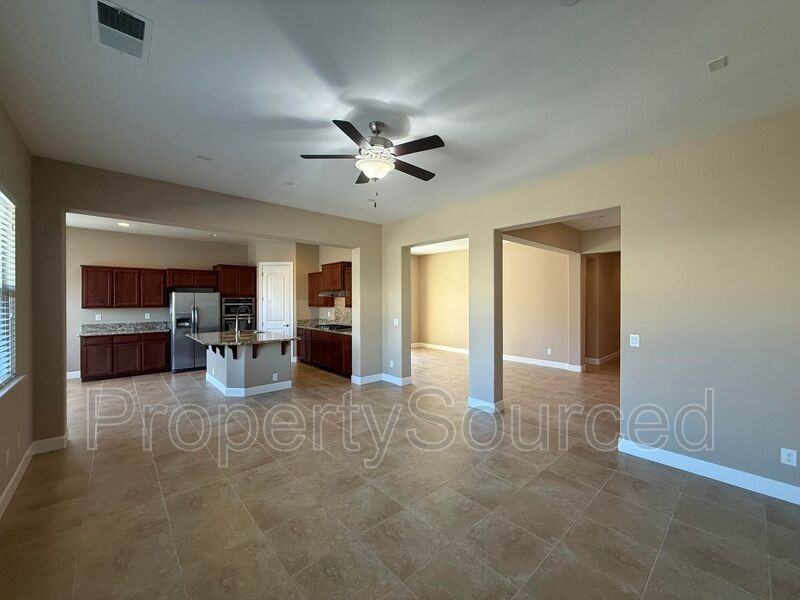 1073 Kumara St - Photo 4 of 47