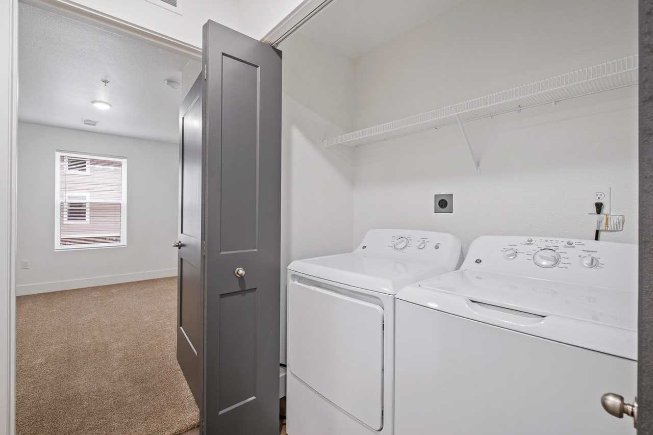 Coopers Landing Apartments - Photo 3 of 50