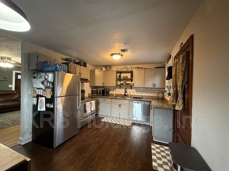 907 Philpotts Rd - Photo 6 of 7