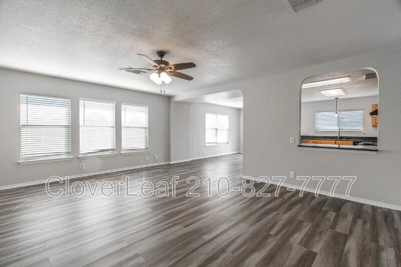 1116 Stone Br - Photo 7 of 32