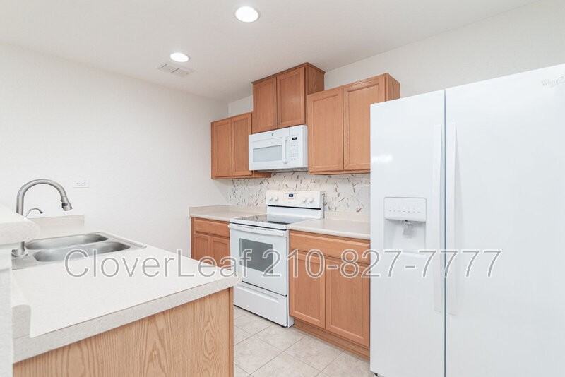 2302 Sundrop Bay - Photo 6 of 23