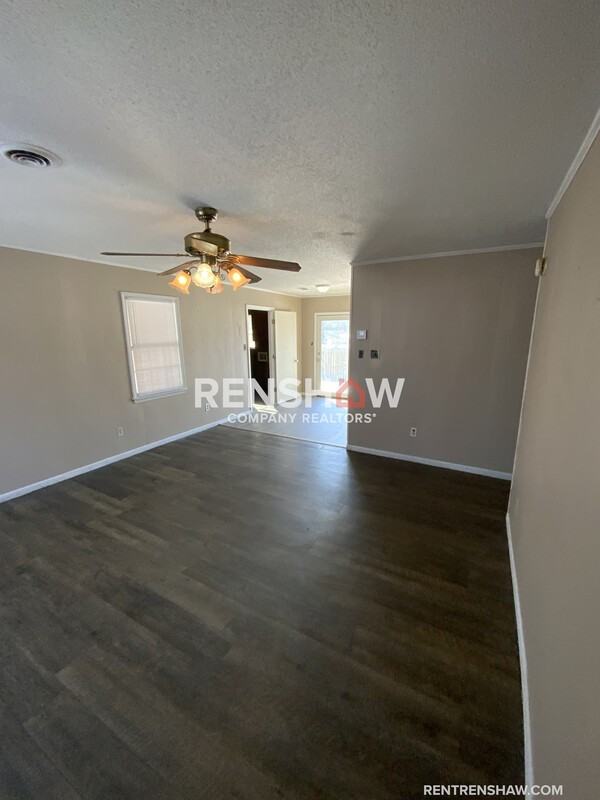 307 Woodford Cv - Photo 3 of 17