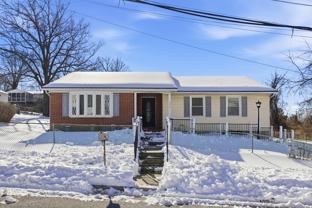 4315 Spencer St - Photo 1 of 1