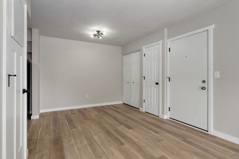 2213 E Macs Ct #19 - Photo 5 of 14