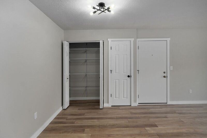 2213 E Macs Ct #19 - Photo 6 of 14