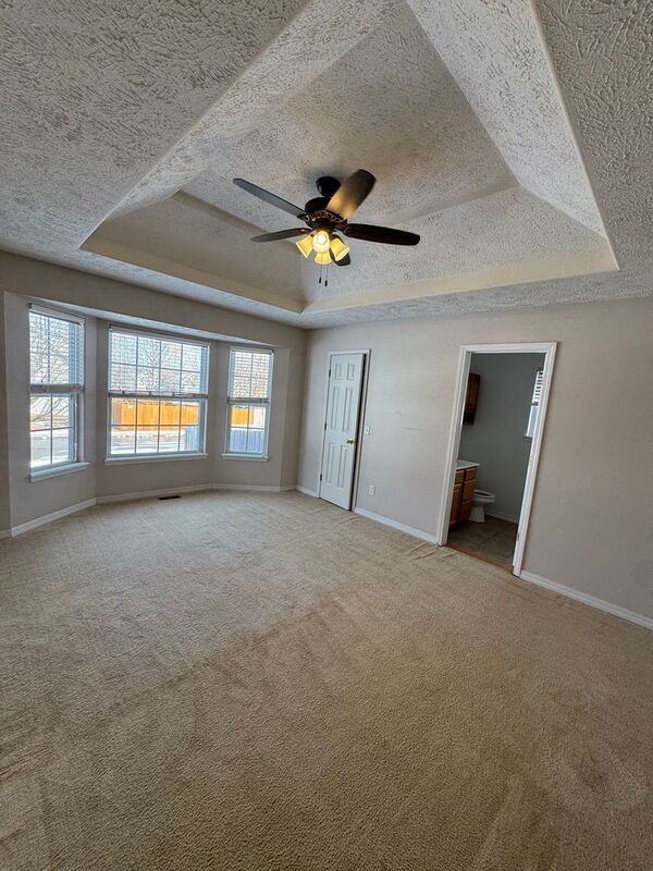 126 N Cedarwood Ave - Photo 7 of 13