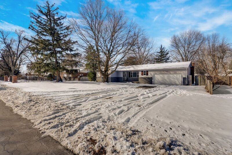 3863 S Broadway Ave - Photo 2 of 24