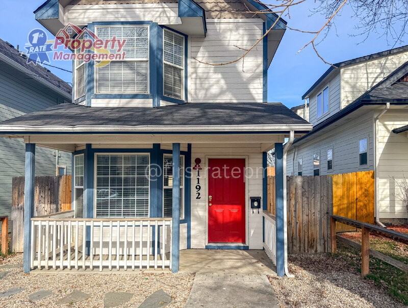 1192 W Melrose St - Photo 2 of 37