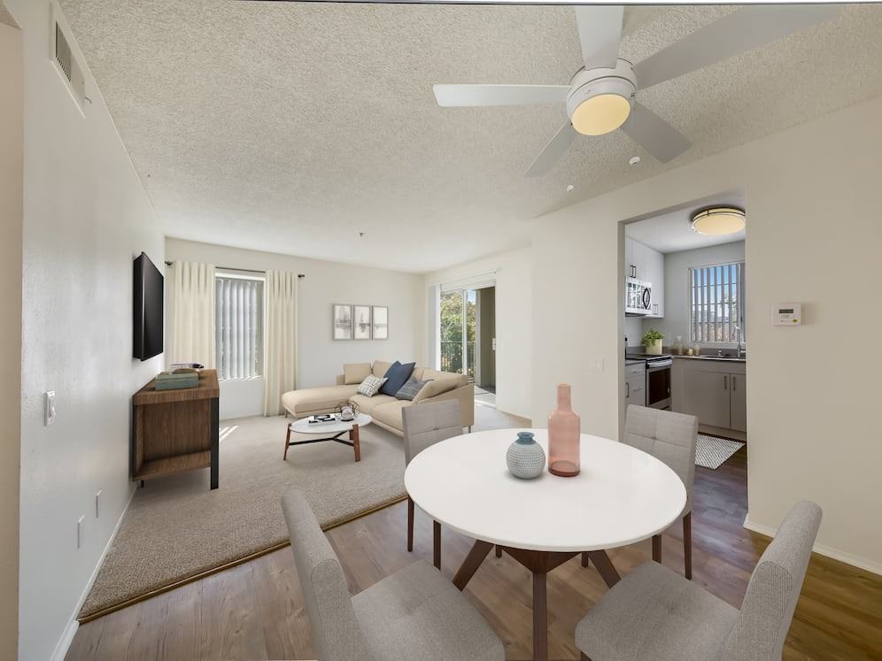 eaves La Mesa - Photo 2 of 32