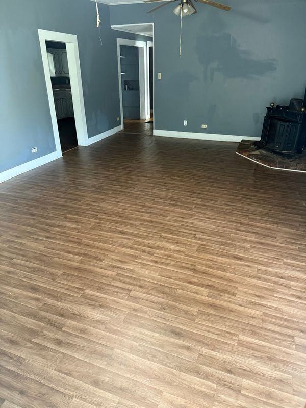 819 E 4th St - Photo 3 of 3