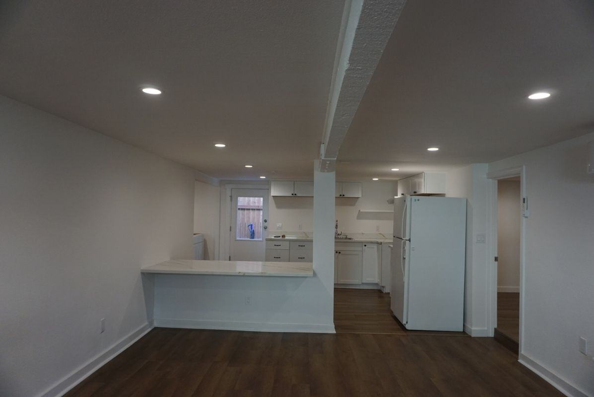 315 Broadway - Photo 3 of 12