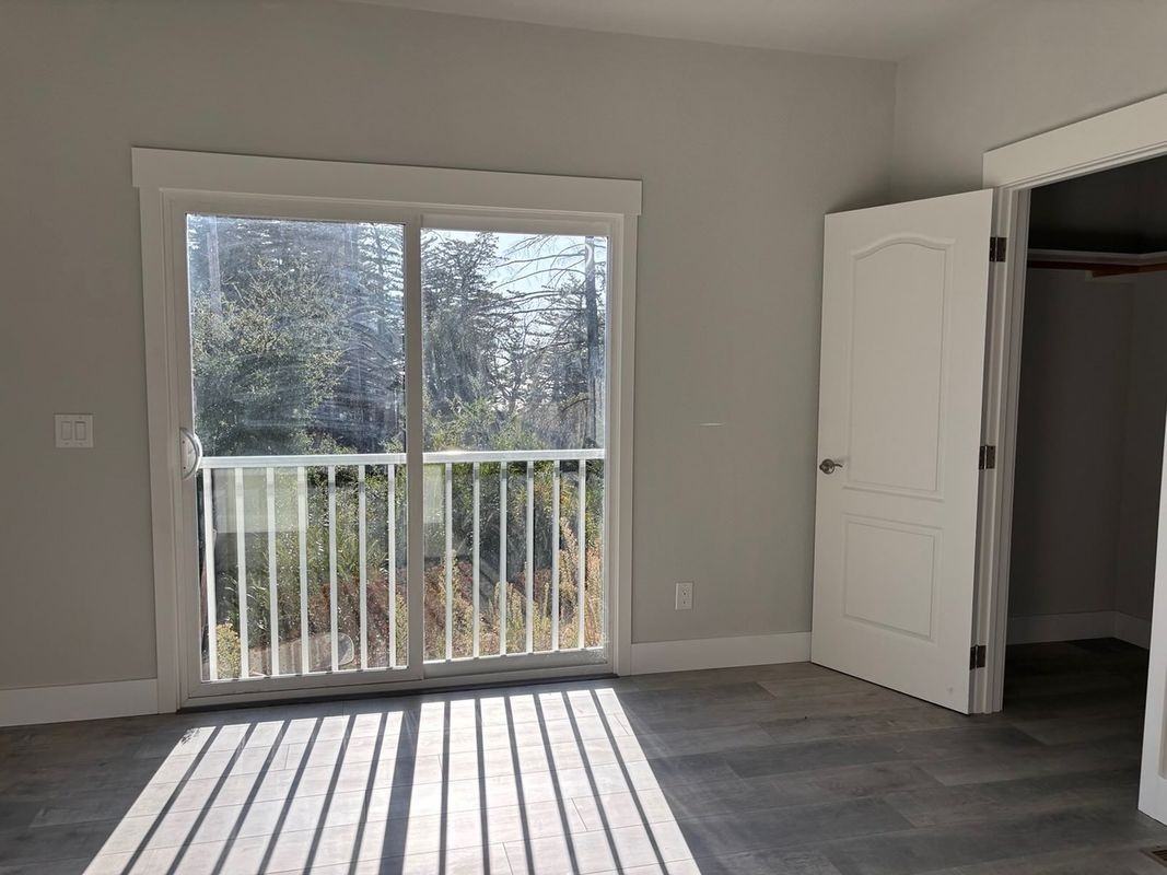 297 Robles Dr - Photo 2 of 6