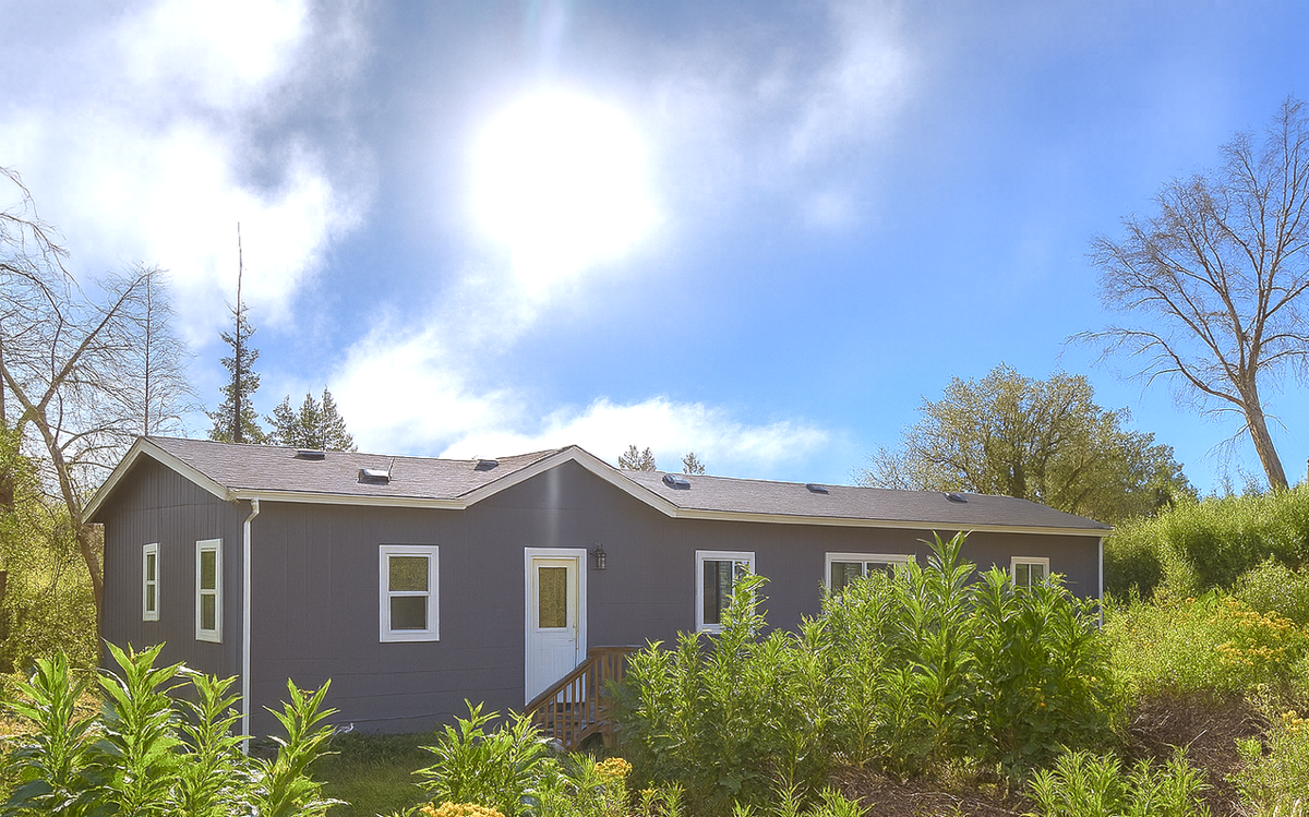 297 Robles Dr - Photo 3 of 6