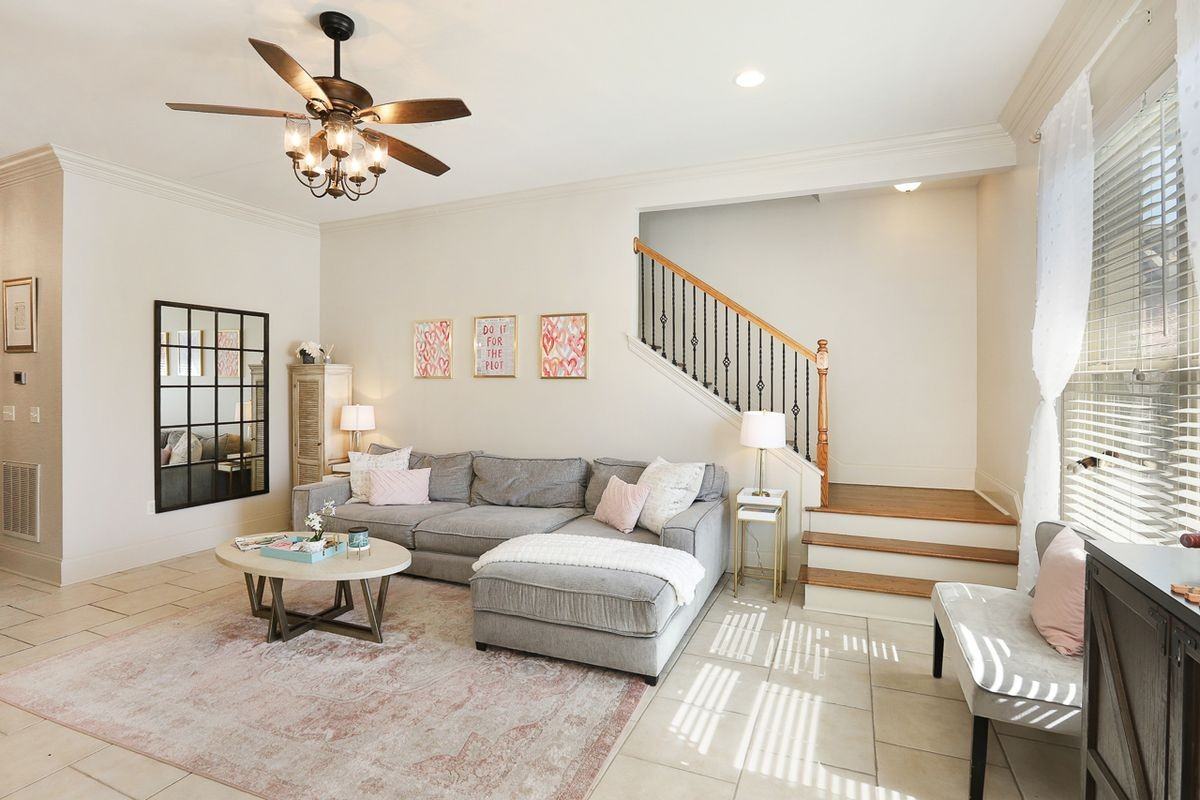 4637 Burbank Dr - Photo 6 of 21