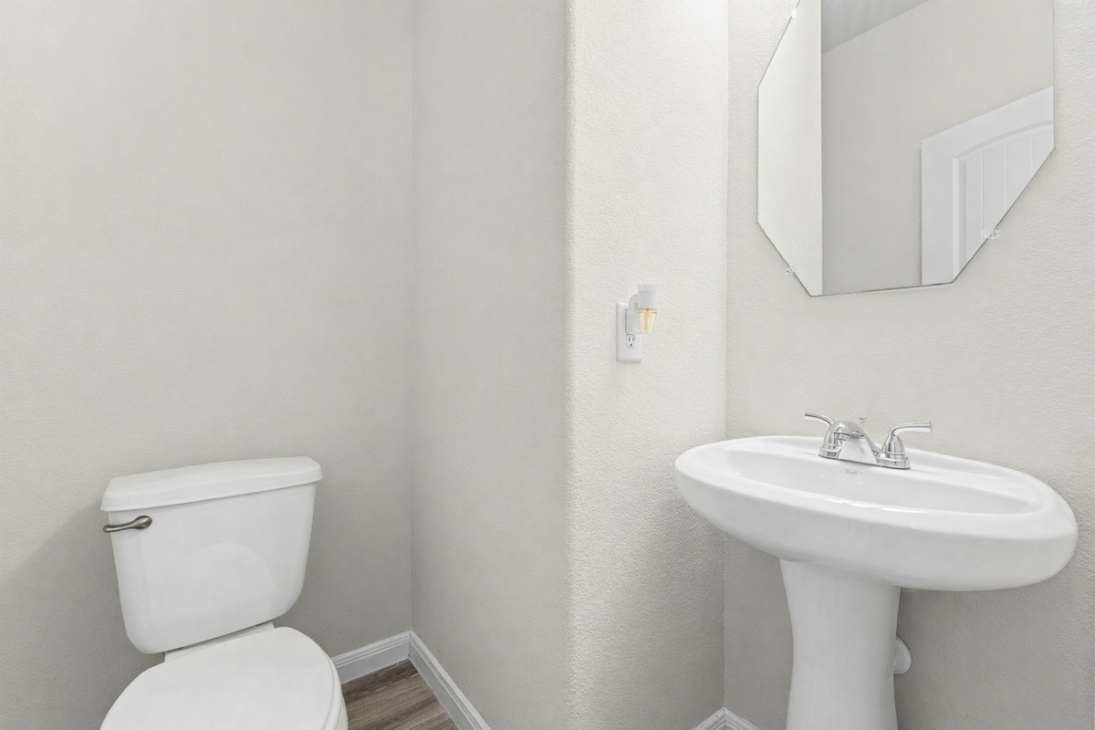 1214 Mira Mar Ct - Photo 4 of 11