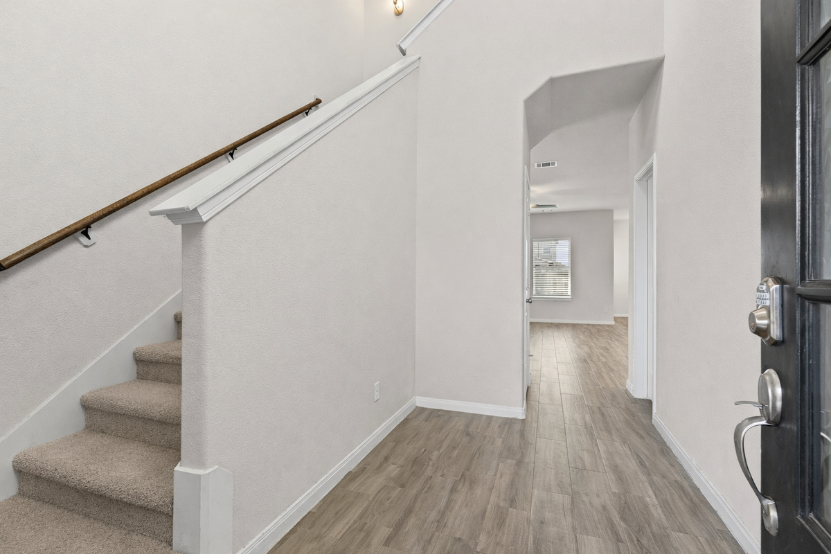 1214 Mira Mar Ct - Photo 7 of 11