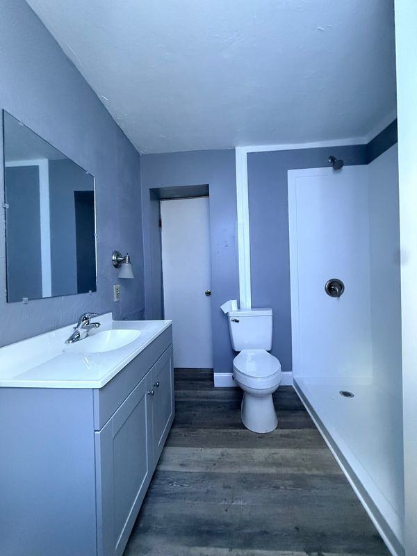 614 E Market St - Photo 4 of 10