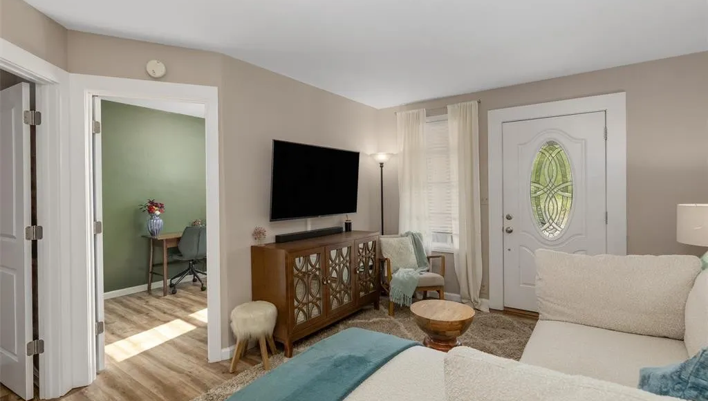 1793 Channing St - Photo 4 of 9