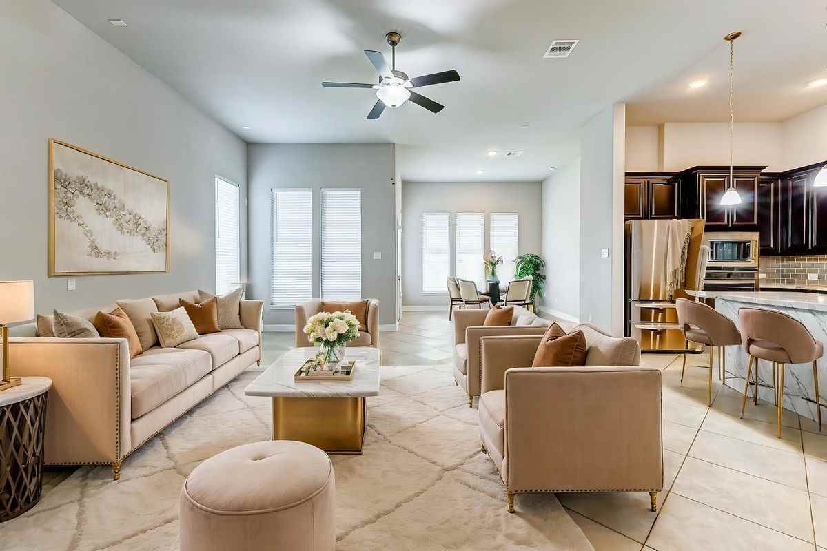 19015 Blue Valley Ln - Photo 3 of 23