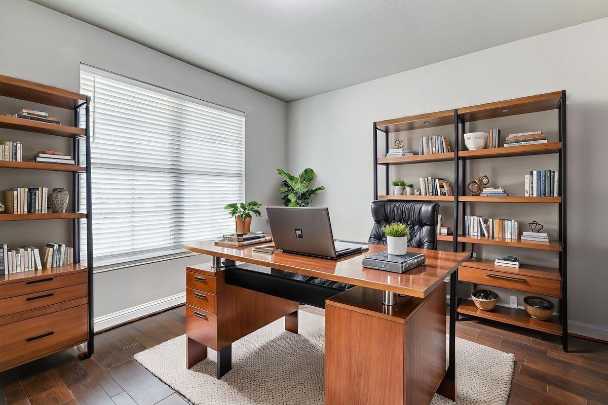 19015 Blue Valley Ln - Photo 7 of 23