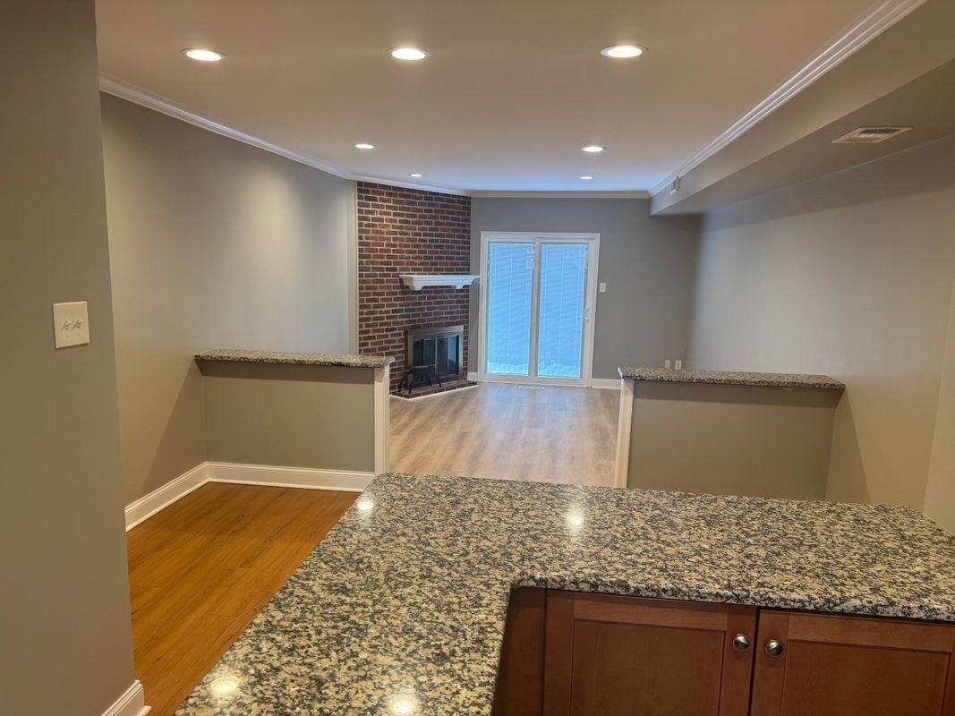 34 Dora Dr - Photo 4 of 14