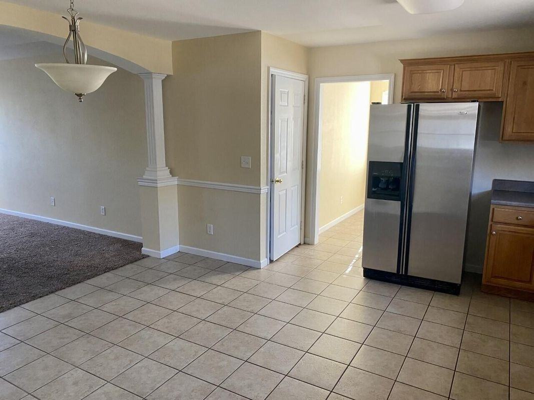 504 Cedar Creek Dr - Photo 7 of 12