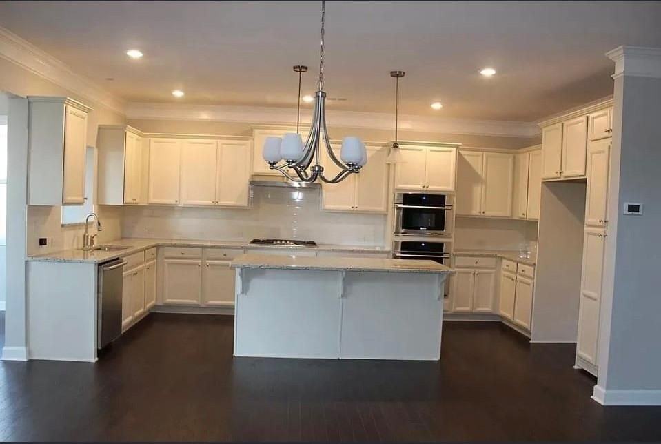 428 Silver Brook Dr - Photo 7 of 18