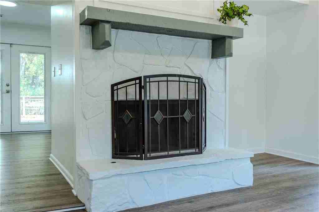 8025 Cedar Cv - Photo 3 of 37