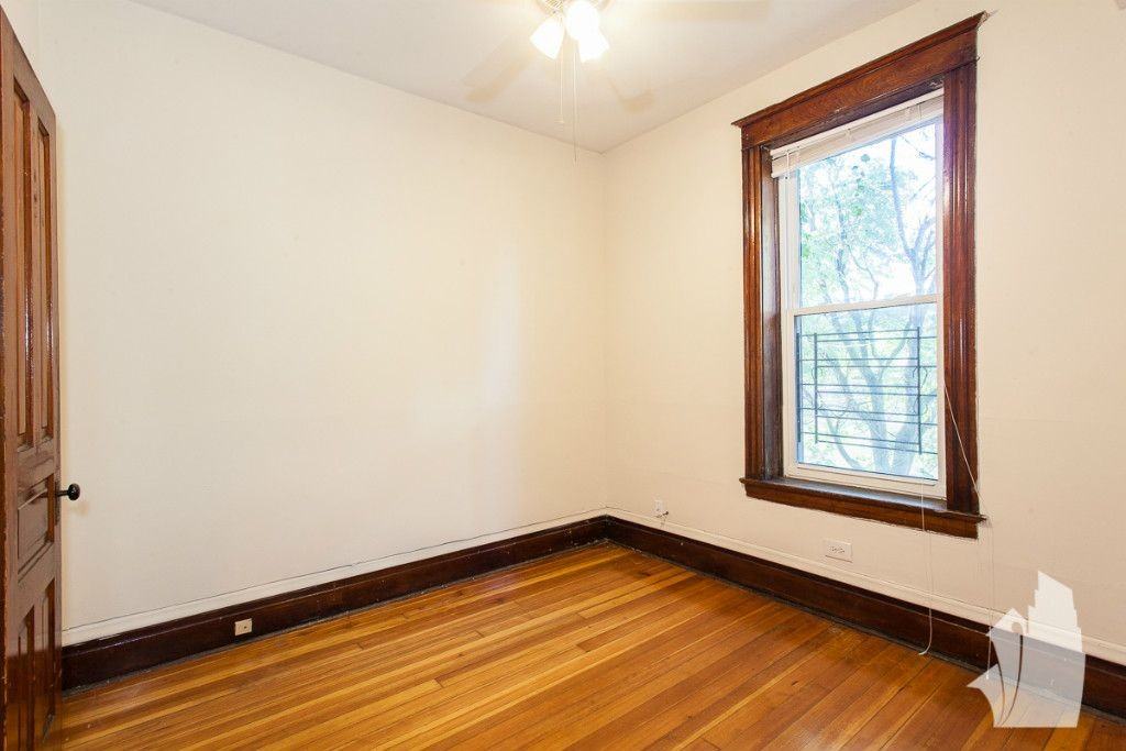 1405 W Belden Ave - Photo 5 of 30