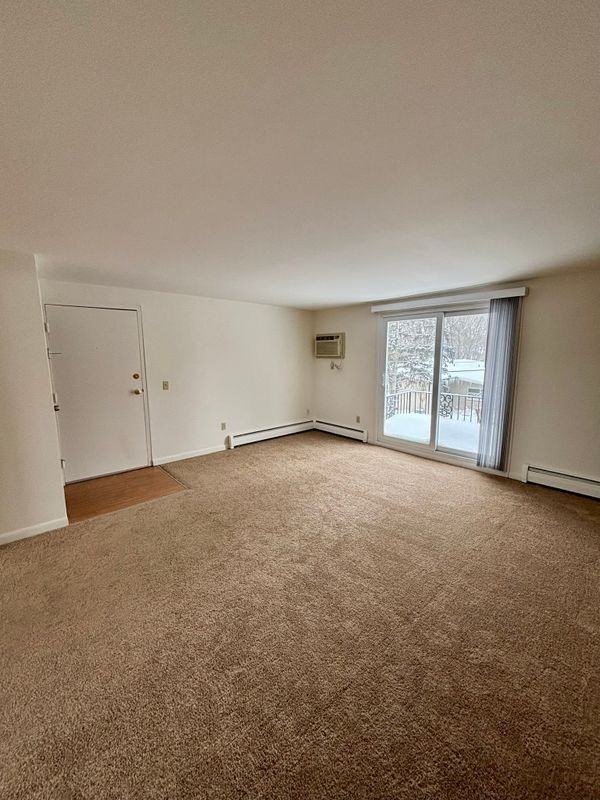 18 Losson Garden Dr ##4 - Photo 5 of 17