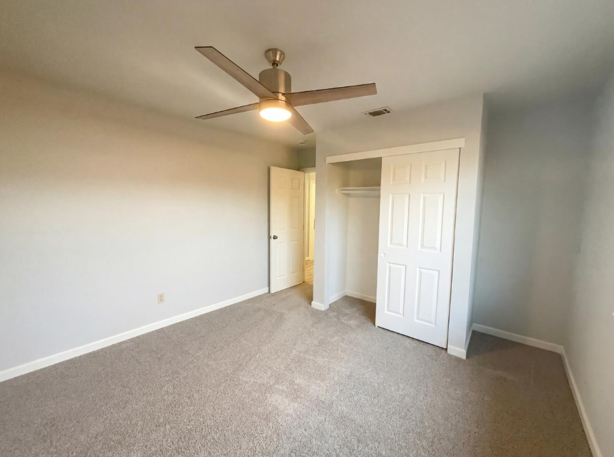 4744 Ponderay Ln - Photo 4 of 27