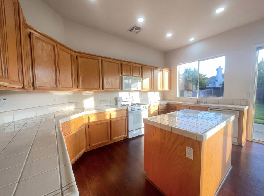 8137 Wyndwillow Way - Photo 4 of 38