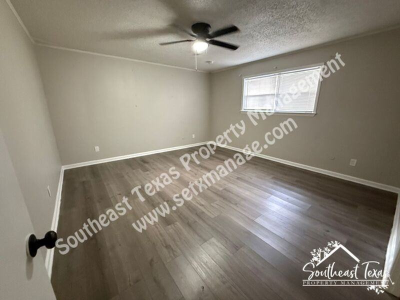 445 N 18th St #A - Photo 6 of 12