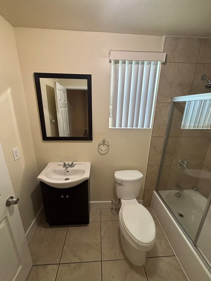 11226 Hooper Avenue - Photo 6 of 17