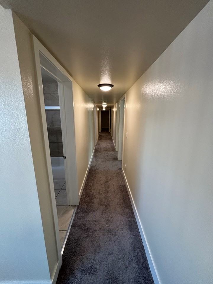 11226 Hooper Avenue - Photo 4 of 17